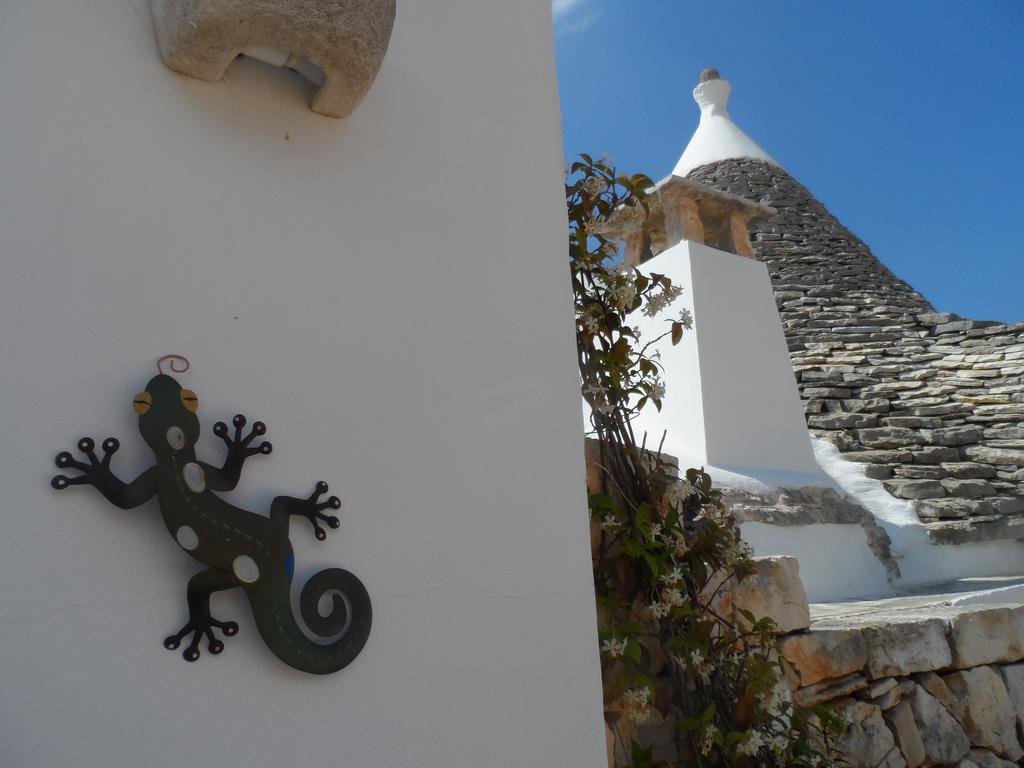 Вилла I Trulli Di Alice Челье-Мессапика Экстерьер фото